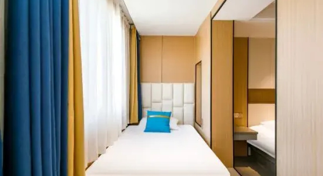 Люкс Business Naxiang Fujian Holiday Inn (Zhujiajian branch of Oriental Garden Hotel)