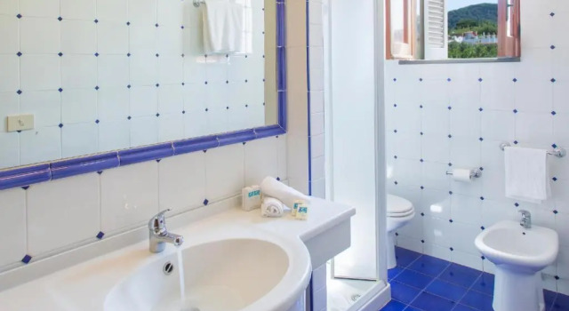 Четырёхместный номер Standard Hotel La Scogliera