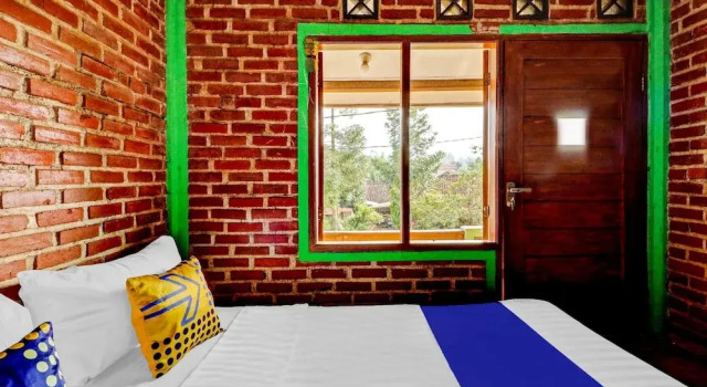 OYO Homes 90850 Cibeunying Eco Tourism Homestay Cibodas Maribaya 2, Book Hotel Maribaya West Java