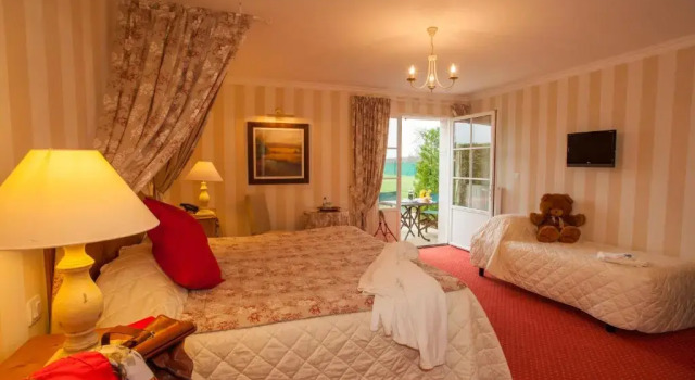 Трёхместный номер Standard Le Fleuray Hotel & Restaurant