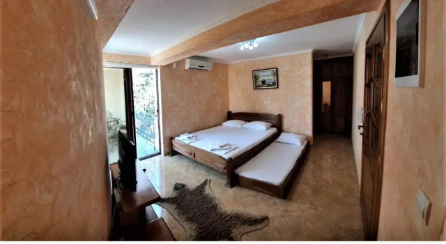 Студия с балконом и с видом на море Villa M