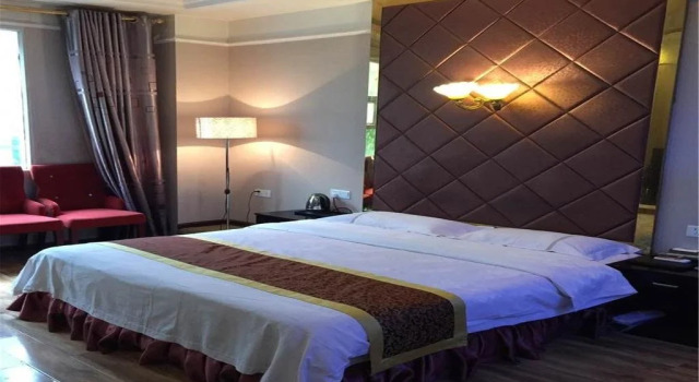 Jiazhou Business Hotel, Book Hotel Hoteller i Nanchong med parkering, Parkering