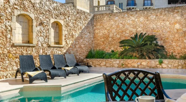 The Grand Authentic House with Private Pool, Varaa Villa Sannat Gozo