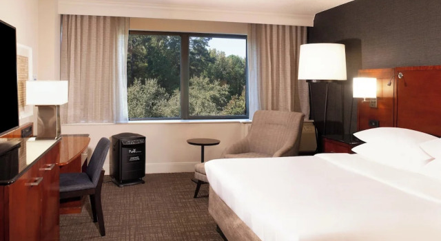 Двухместный клубный номер Standard Marriott Raleigh Durham Research Triangle Park
