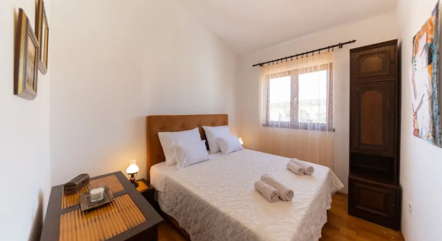 Luxury apt Near sea With Terraces and Balconies, Prenota Appartamento Hotel a Croatian Islands con parcheggio, Parcheggio