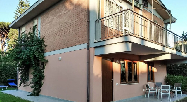 Nice Apartment in Anzio With 2 Bedrooms, Boek Appartement Hotels in Lazio met parkeren, Parkeren