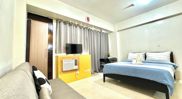 Golden Palm at One Palm Tree Villas, Забронировать Отель Pasay 