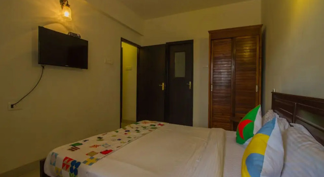 OYO 16465 Home Modern 4BHK Candolim, Varaa Hotelli Candolim Pohjois-Goa