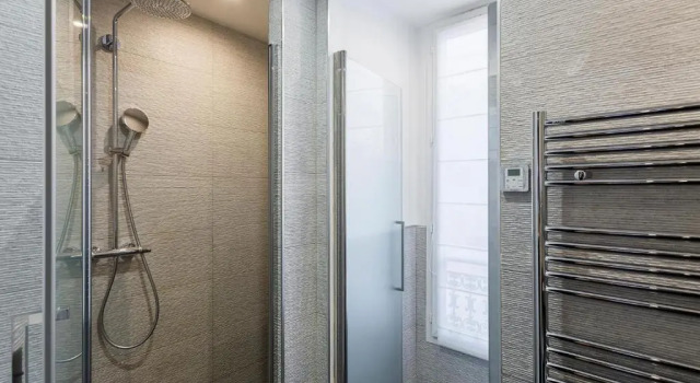 Полулюкс с балконом Chalgrin Boutique Hotel