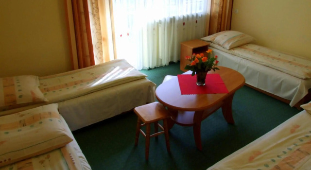 Dom Wypoczynkowy Tulipan, Book Hotel Hotels in Tatras with Parking, Parking