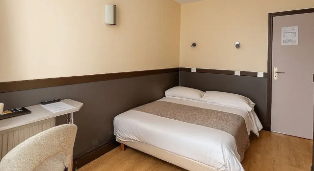 Номер Economy Hôtel des Bains 24h 7j Paris centre à 10 min