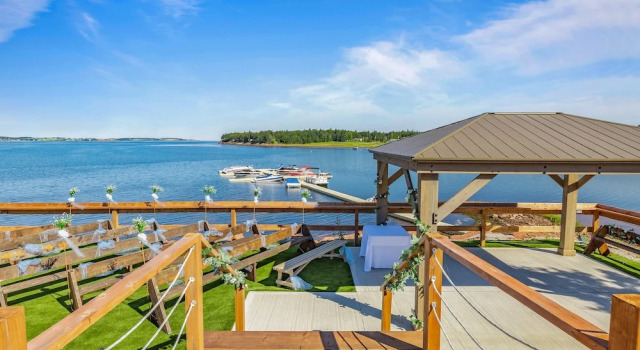 Двухместный номер Deluxe с балконом Inn at the Pier