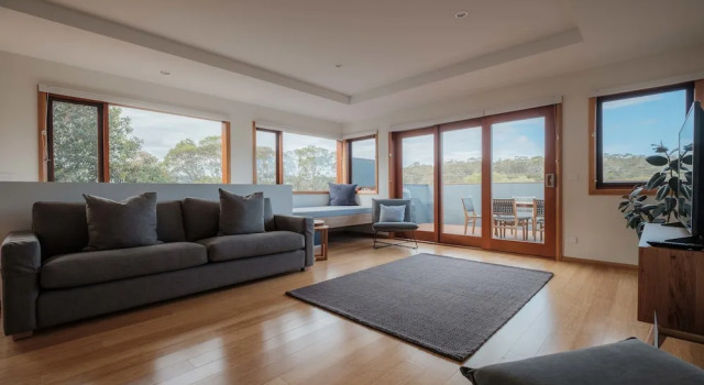 Freycinet Studios - Bay, Book Hotel Coles Bay Tasmania