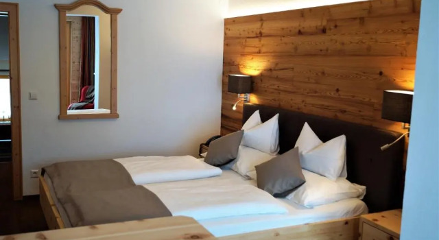 Двухместный номер Standard с балконом Hotel Binggl