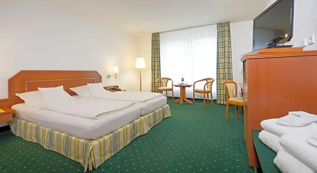 Номер Comfort Maifeld Sport- und Tagungshotel