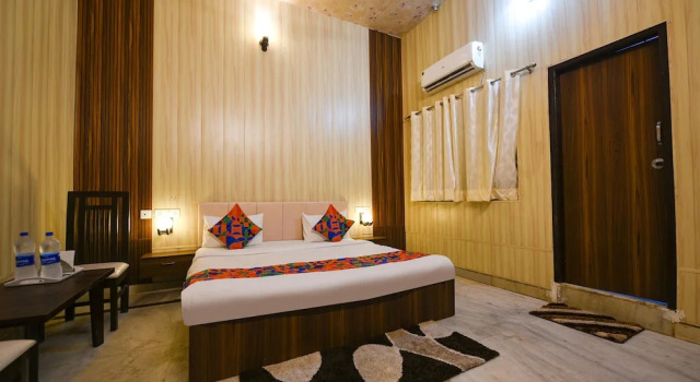 Via Grand Palace Faridabad, Забронировать Отель Фаридабад штат Харьяна