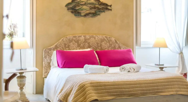 Номер Superior White Lilac Romantic B&B