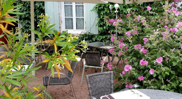 Saint-Joseph, Varaa Hotelli Sancoins Cher