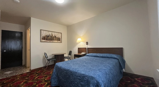 Номер Economy Royal Hotel