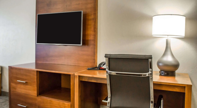 Comfort Suites Hartville - North Canton, Varaa Hotelli North Canton Ohio