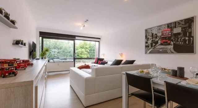 Modern Studio With Balcony Near the Beach, Prenota Hotel Hotel a Flanders con parcheggio, Parcheggio