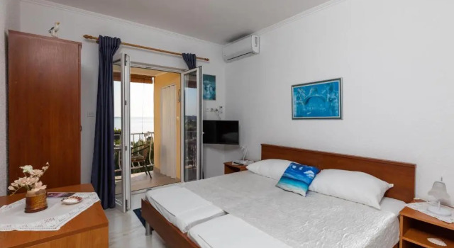 Апартаменты c 1 комнатой с балконом и с видом на море Apartments Belenum