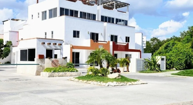 Casa Sol Playa del Carmen / Villas with swimming pool close to the beach, Prenota Villa Hotel a Quintana Roo con parcheggio, Parcheggio