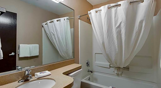 Четырёхместный люкс Motel 6-McAllen, TX - East