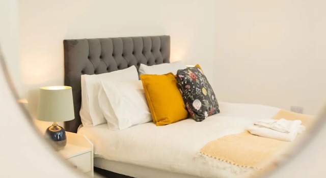 Апартаменты Central Flats in Cardiff with Parking