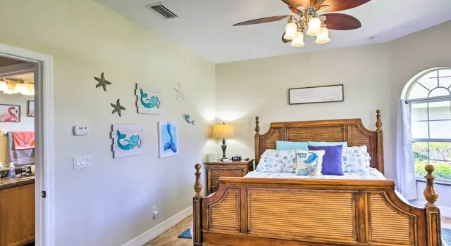 Waterfront Pool & Spa: Relaxing Cape Coral Retreat