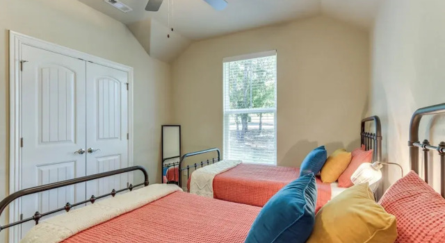 Table Rock Lake Retreat: Walk to Shore!, Reserva ahora Casa o chalet Holiday Island Estados Unidos