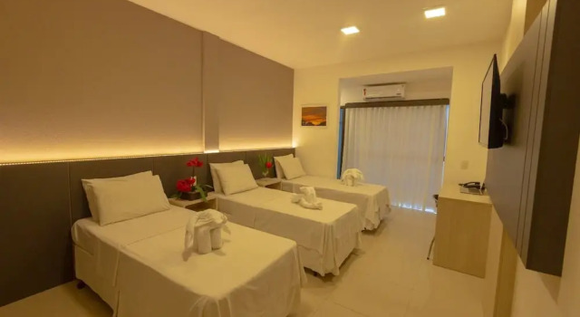 Трёхместный номер Superior с балконом Hotel BHS
