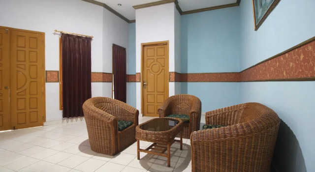 OYO 2222 Hotel Lee, Prenota Hotel  