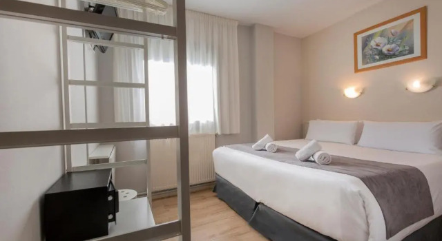 Номер Standard Hotel Camellot by Nexta