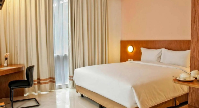 Номер Superior Pomelotel Patra Kuningan Jakarta