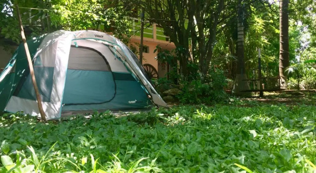 Тент Yaxche Centro Hostal y Camping