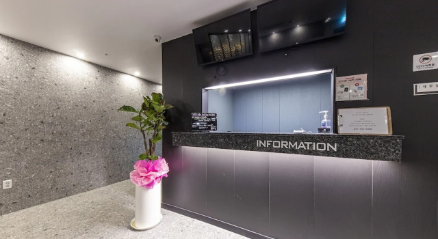 Wall Hotel Cheonan Cheongsu, Book Hotel Cheonan Chungcheongnam-Do