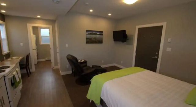 Люкс First Avenue Executive Suites