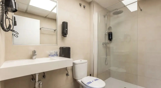 Номер Comfort Hotel Zen Airport