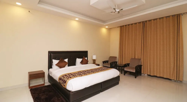 Двухместный номер Deluxe OYO 26911 Kcg Hotels