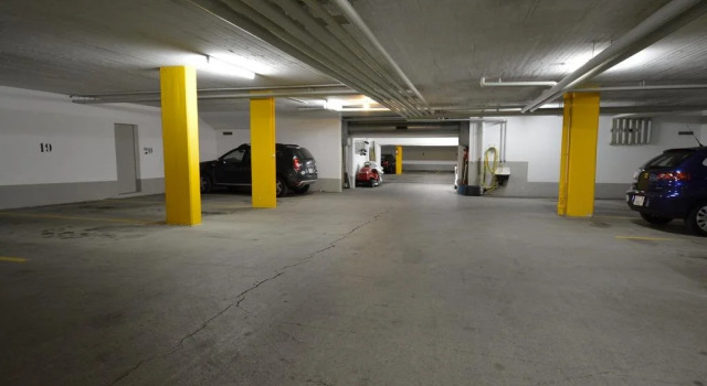 Ferienwohnungen Chesa Clois 24 Studios, Book Hotel Hotels in Grisons with Parking, Parking