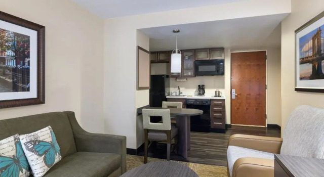 Двухместный люкс c 1 комнатой Candlewood Suites NYC -Times Square by IHG