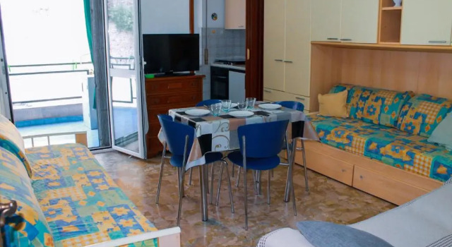 [BORGHETTO S] Convenient location 50m from the SEA