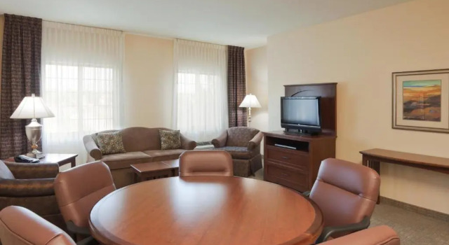 Двухместный люкс Staybridge Suites Lafayette by IHG