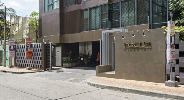 Focus Ploenchit By Favstay, Забронировать Отель Отели Бангкока с бассейном, рядом с Улица Сой Ковбой, Бассейн