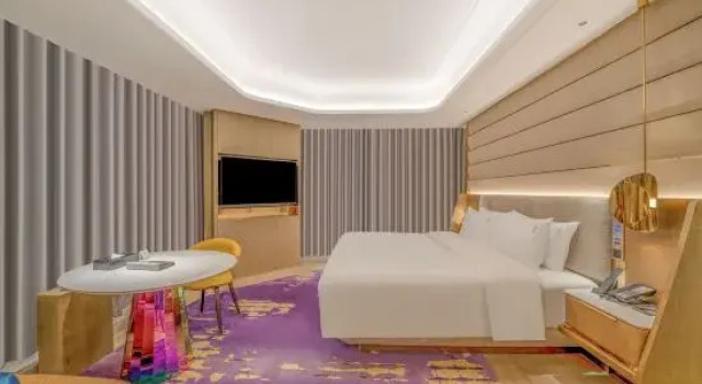 Suite ME Hotel