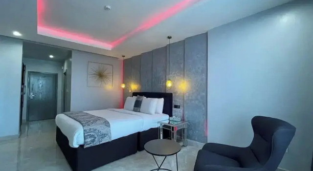 Ted G Hotel, Prenota Hotel Hotel a Obio-Akp con parcheggio, Parcheggio