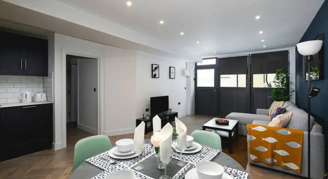 Bright Spacious Condo Free Parking 5min to Beach, Забронировать Апартаменты/квартира Апартаменты Исторического графства Суссекса, Апартаменты/квартира