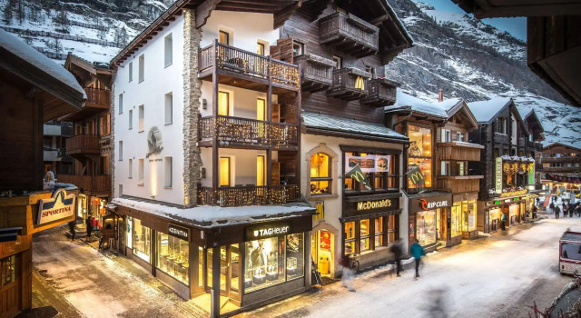 Alpine Lodge