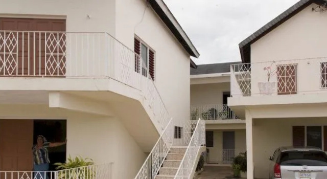 Lincoln Liberty Manor, Забронировать Отель Отели Монтего-Бэй с парковкой, Парковка